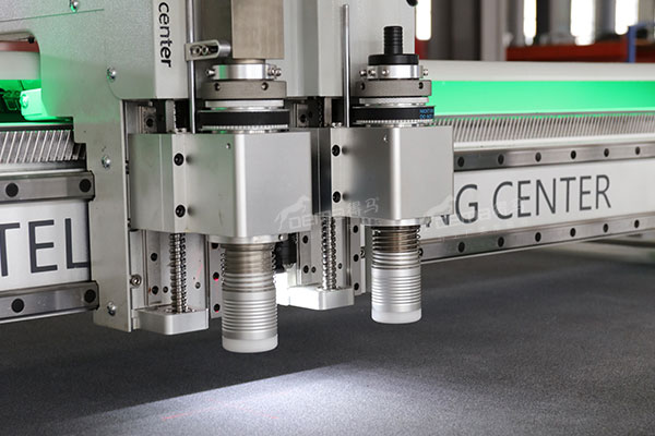 得馬高速裁切機(jī)